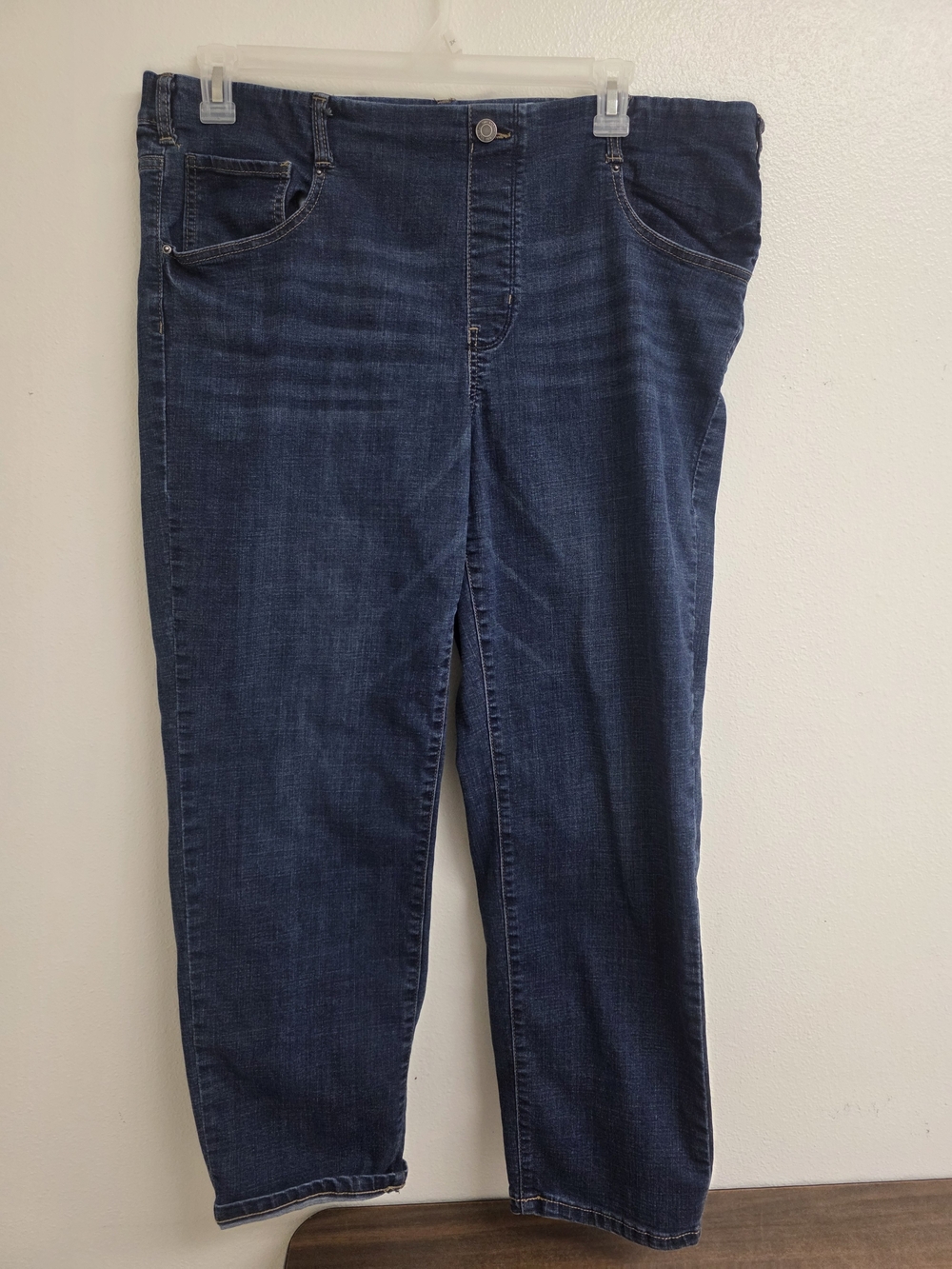 Time and Tru Dark Blue Straight-Leg Jeans (0690)